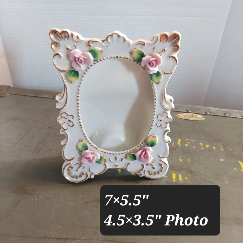 Vintage Porcelain Rose Picture Frame Gold Gilt Floral Victorian J-908 7x5.5